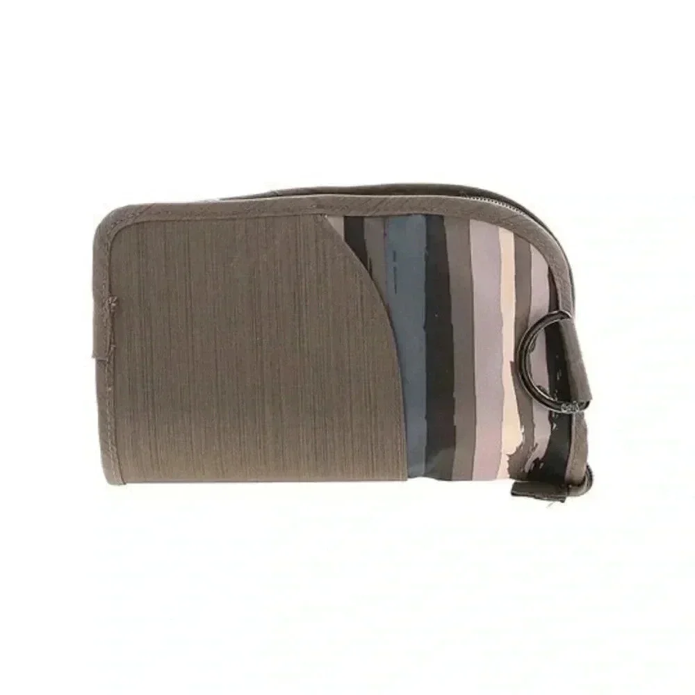 Lug “Canoe” Cosmetic Case “Painted Pearl” Travel Case‎